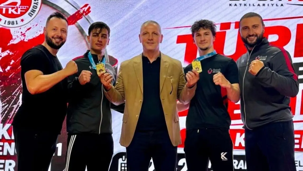 Karate Premier League’de 3 Altınlık Başarı!